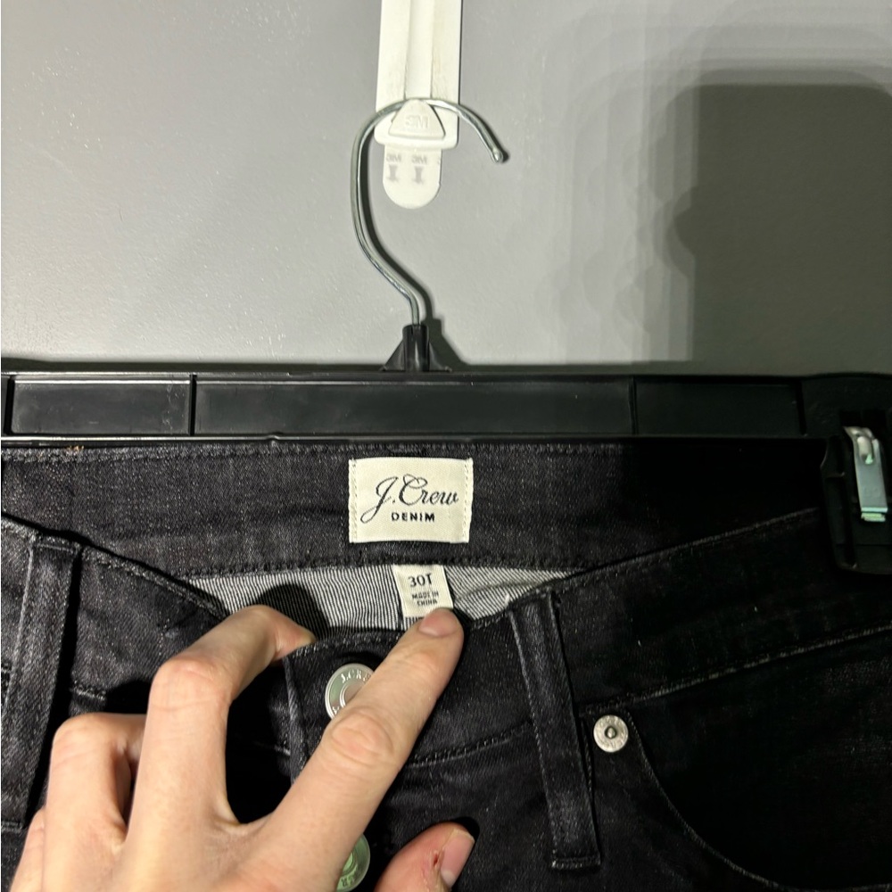 J. Crew Billie 9" Demi Boot Crop Jeans Black Size 30T - Picture 4 of 4